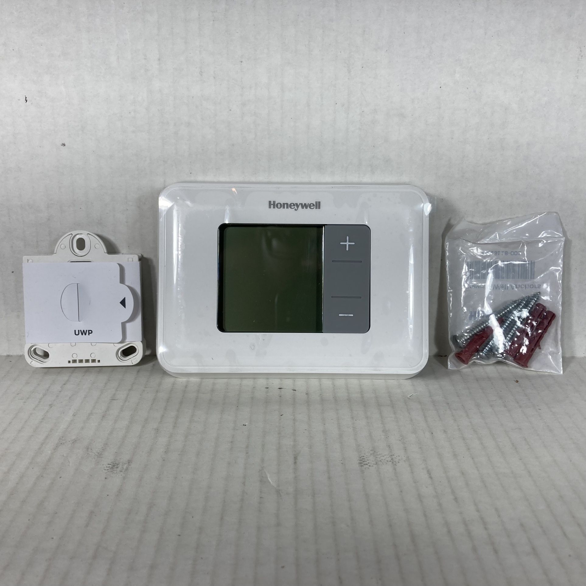 NEW Honeywell Non-Programmable Thermostat Home Heat Cooling RTH5160D OPEN  BOX for Sale in Tempe, AZ - OfferUp