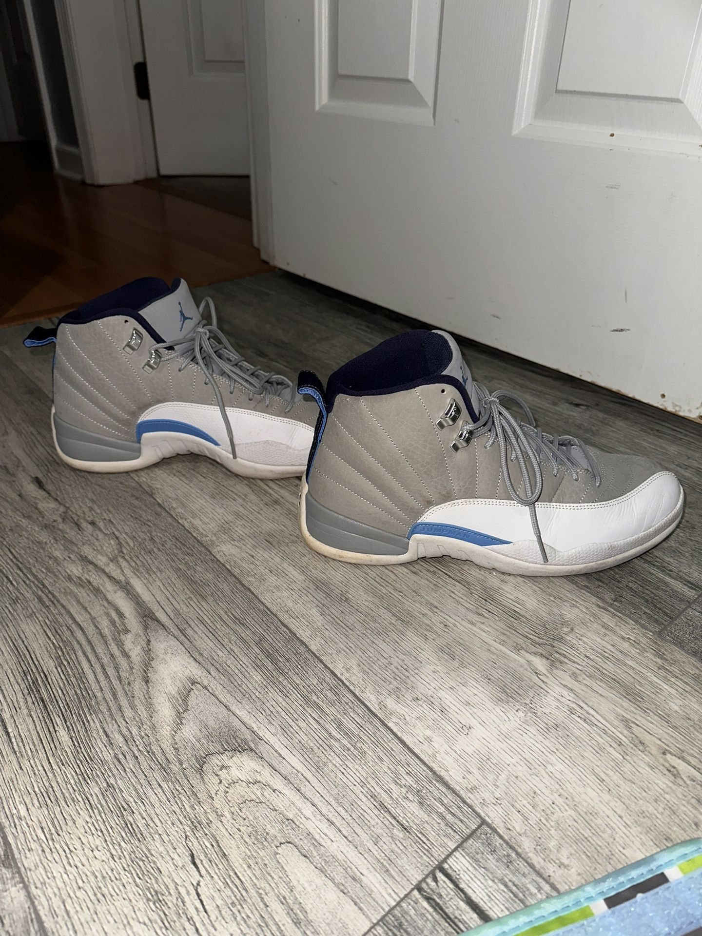 Air Jordan 12 Retro Grey University Blue