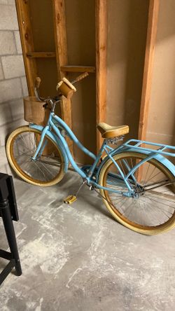 Huffy beach cruiser