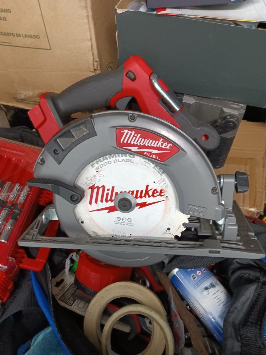 Milwaukee circular Saw