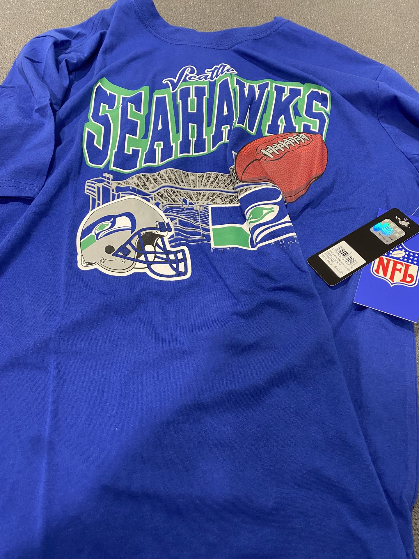 L Seattle Seahawks shirt