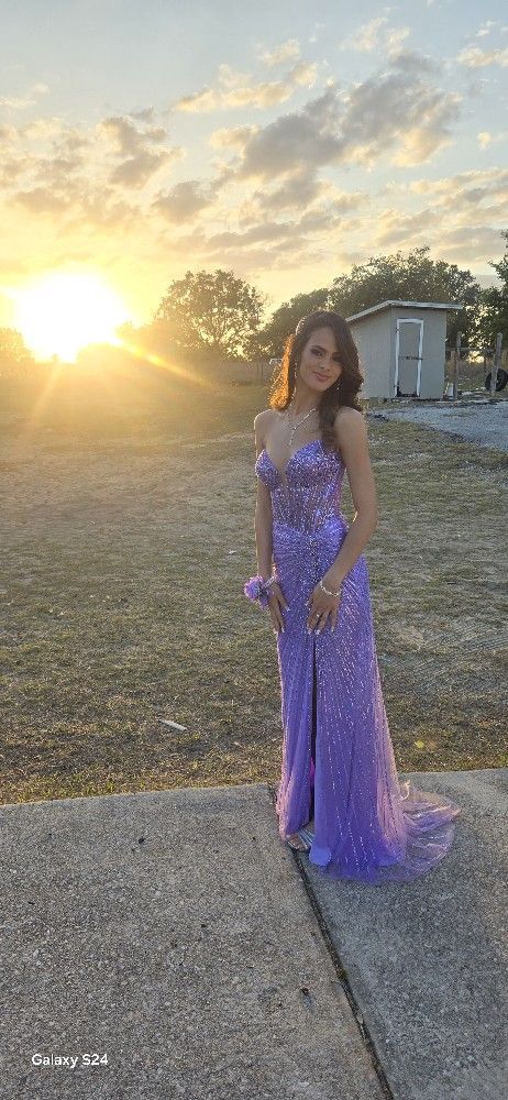 Purple sequin maxi dress with a touch of glamour #promdress #sequindress
Only used once