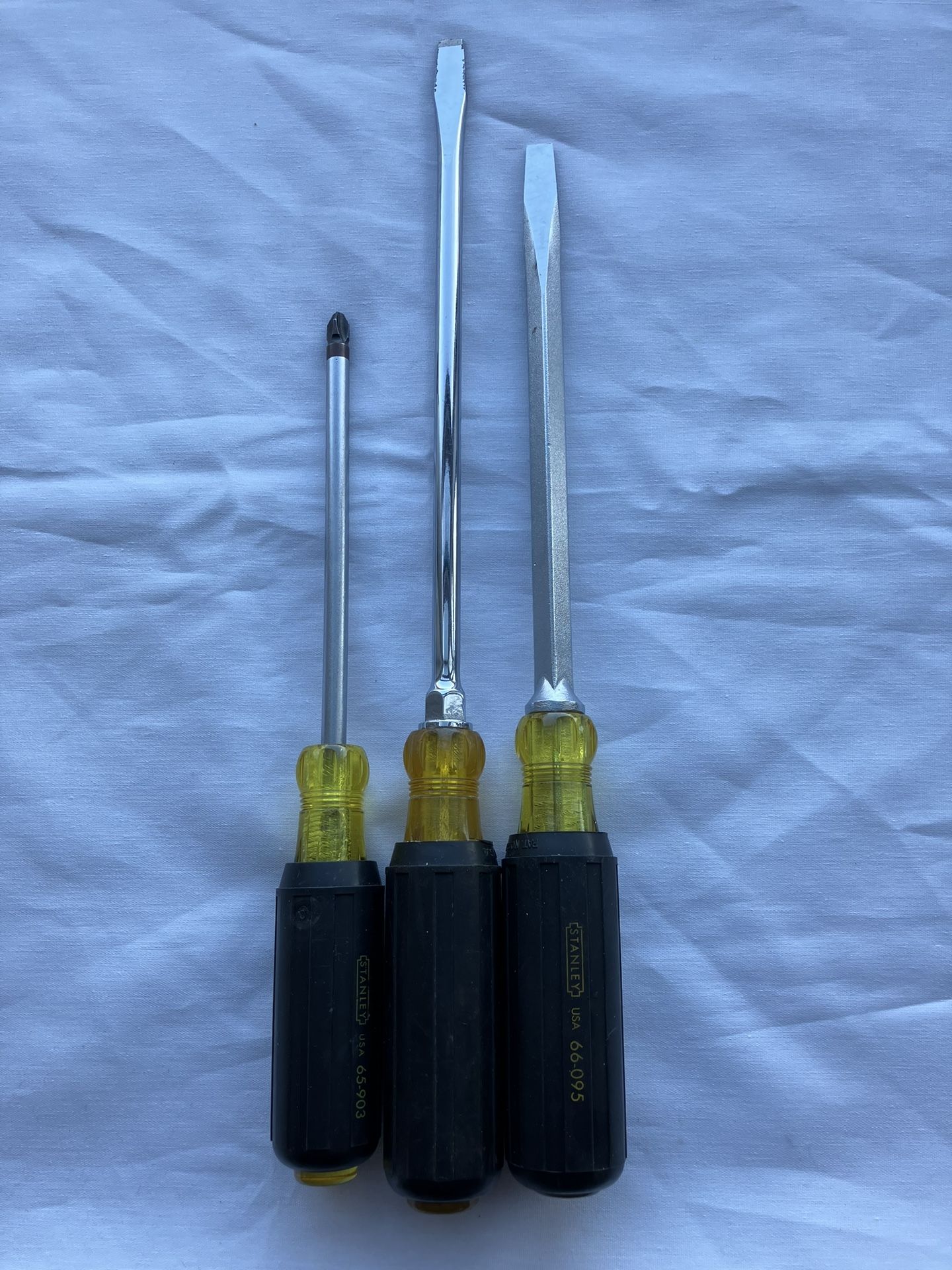 Stanley USA 3 Pisces Screwdriver Set 66-095 5/16” Square Blade Vinyl Grip 13” Long Screwdriver, 65-903 #3. Pfillips Round Blade Screwdriver And 5/16”