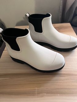 UGG Droplet Boots (water proof)  size 8 - Long Beach area