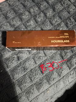 Hourglass Veil Mineral Primer SPF 15