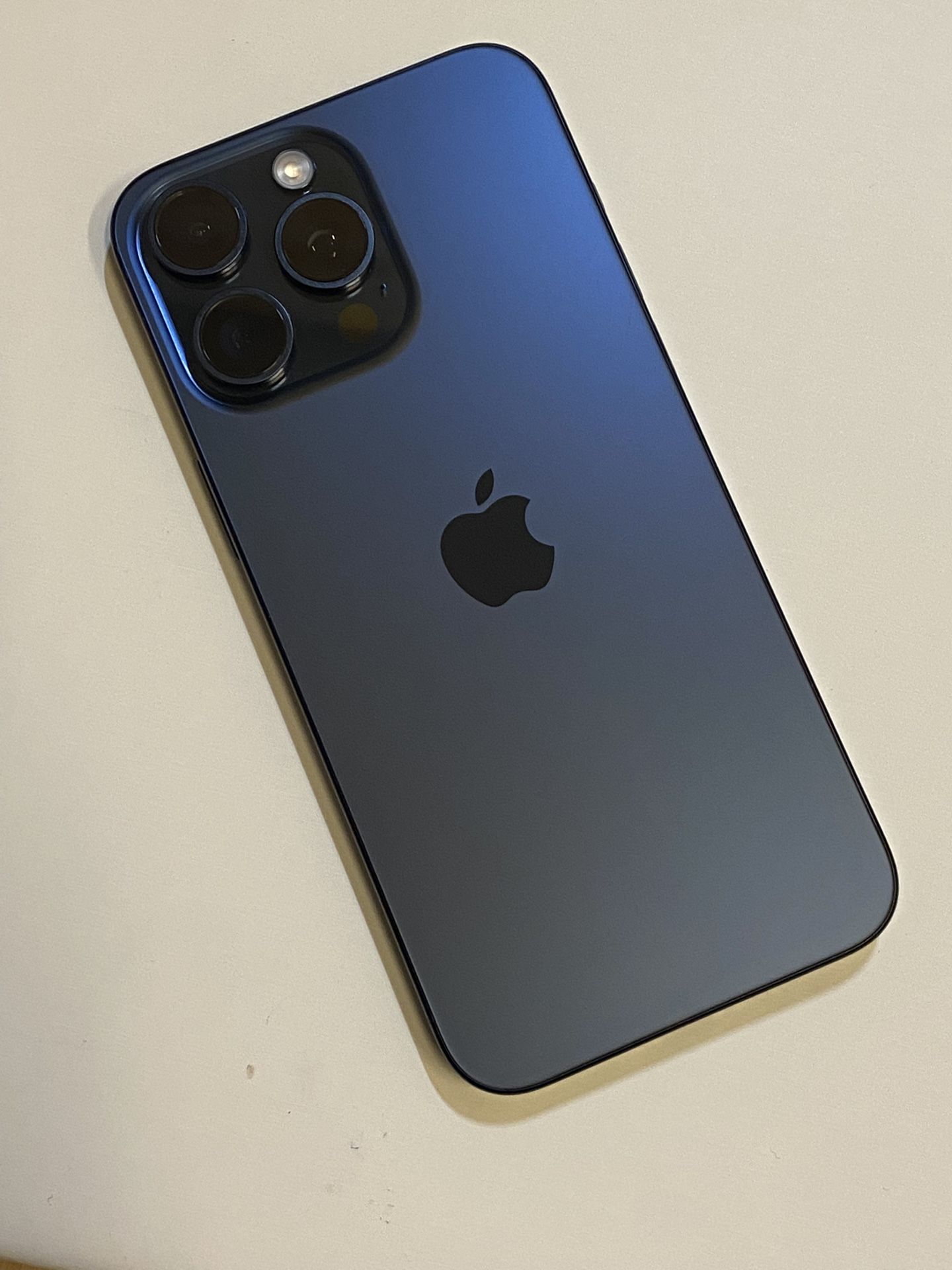 iPhone 15 Pro Max 256GB Fully Unlocked