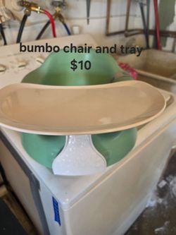 Bumbo with tray
