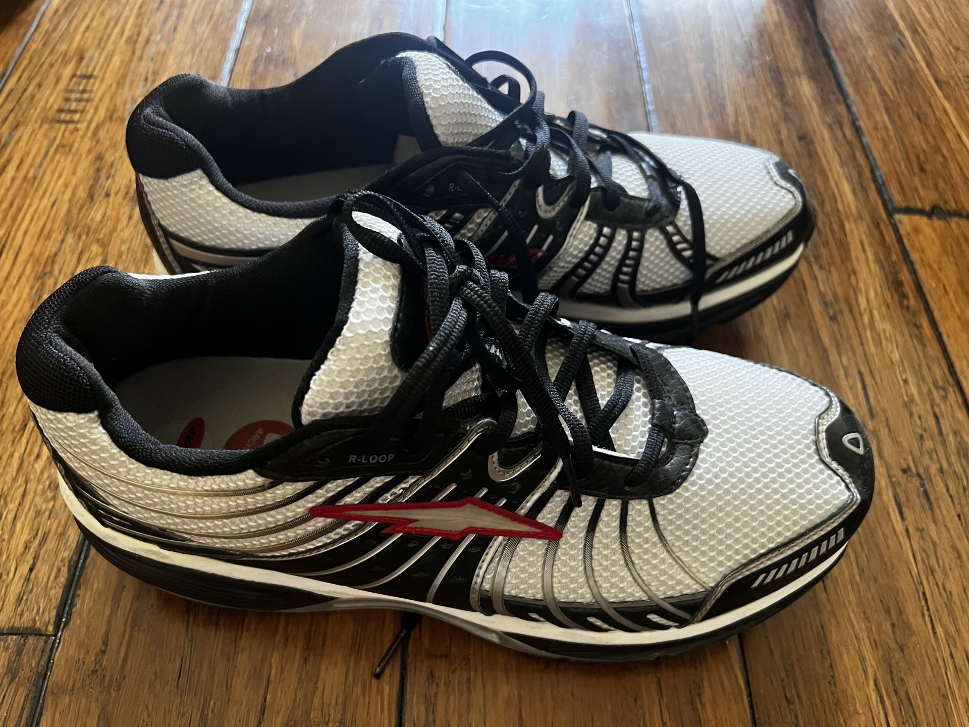 Avia Men’s (size 11.5) Archrocker Sneaker