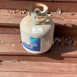 20 Pound Propane Tank 