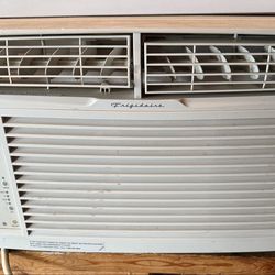 Frigidaire 8000 BTU window Air Conditioner