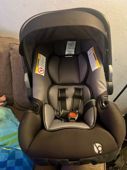 New Baby Trends car seat with base