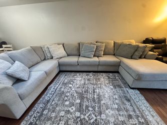 Sectional Ashley 7-Seat Beige،