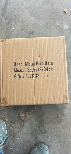 Metal bird bath