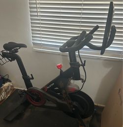 Peloton Bike - Broken Electrical
