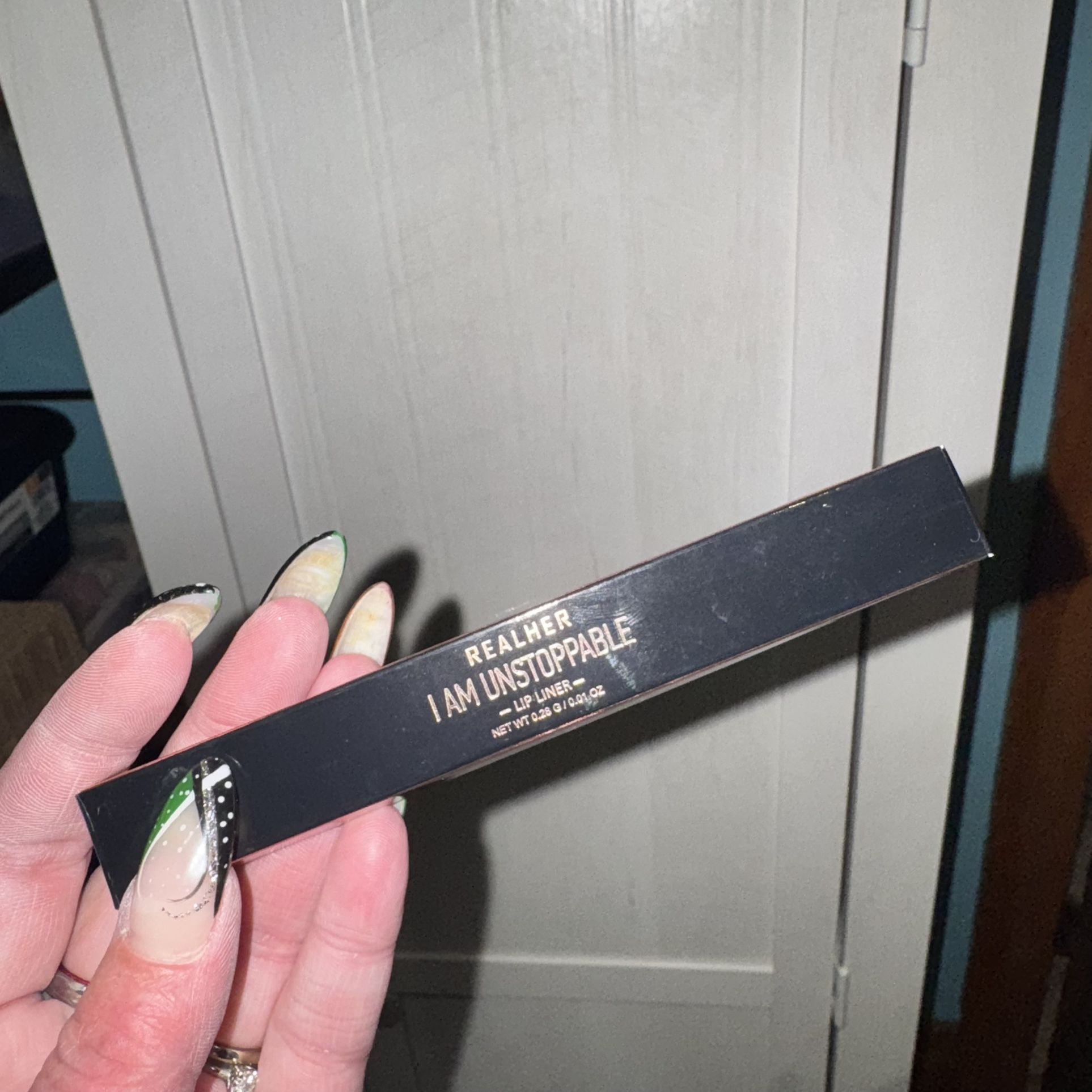 Retractable Lip Liner