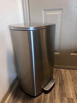 Large foot Pedal Trash Bin