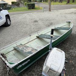 12’ StarCraft aluminum boat with 9.9 Evinrude motor