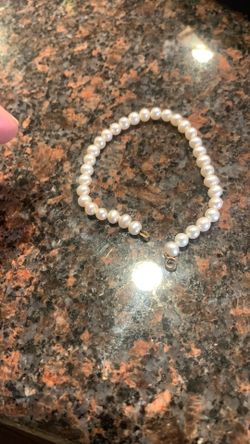 Beautiful pearls with 10k clasp length 7 inches