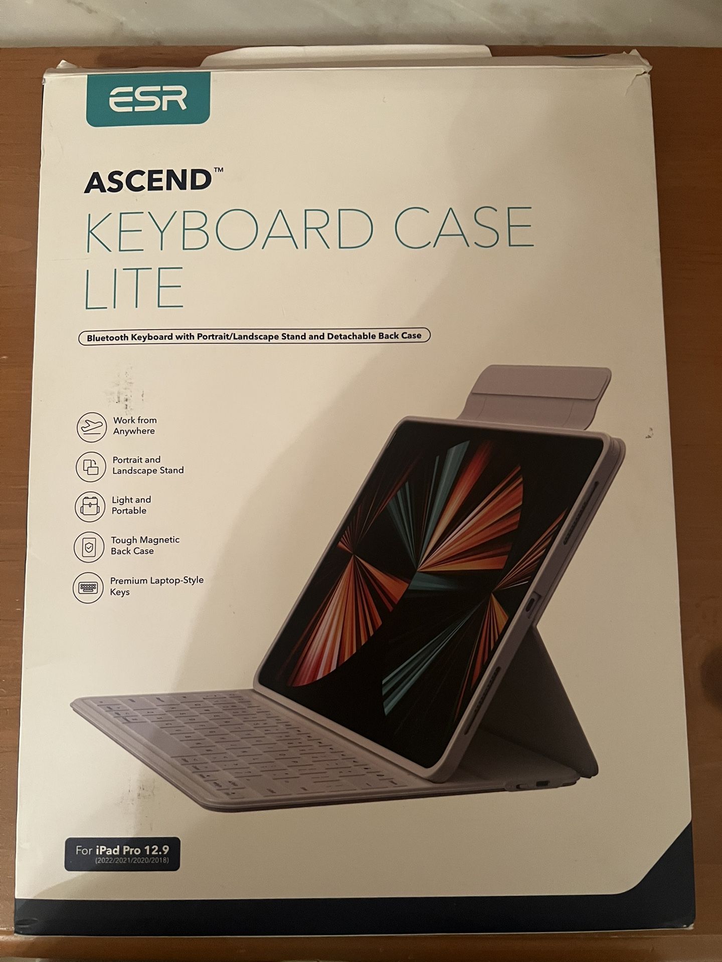 ESR Gear Ascend Keyboard Case Lite