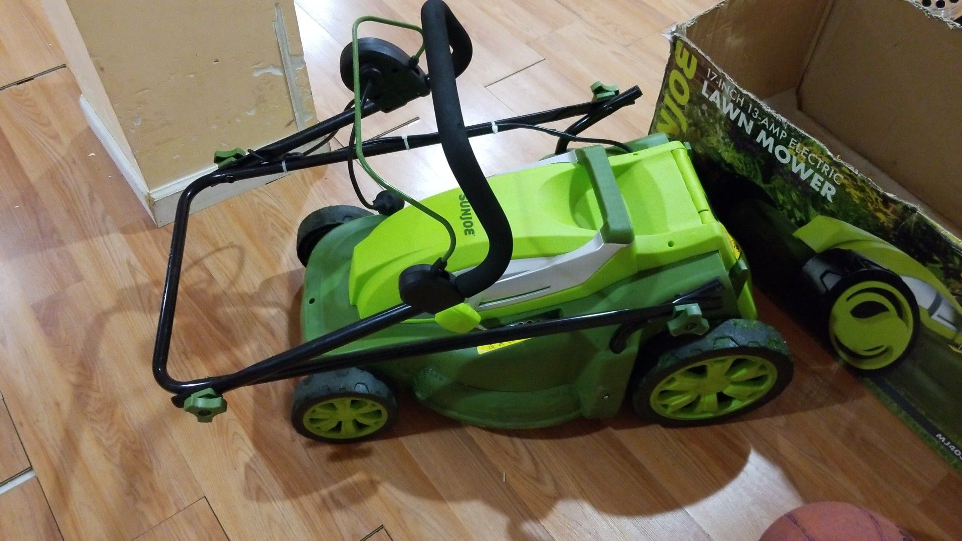 Electric lawn mower & leaf blower sold together