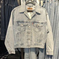 Levi’s Vintage New Exclusive Denim Jackets (All Sizes )or Sale Dead stock Buy Now 