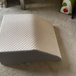 Wedge Pillow