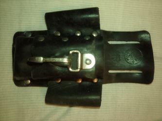 KLEIN TOOLS 5119 LEATHER SLOTTED CONNECTIONS TOOL POUCH