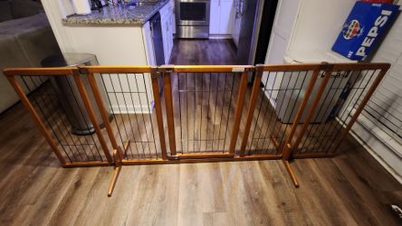 Richell Freestanding Wooden Pet Gate with Door