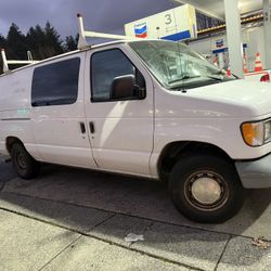 2000 Ford E-150
