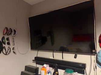Vendo esta tele y el parlante y esta cama