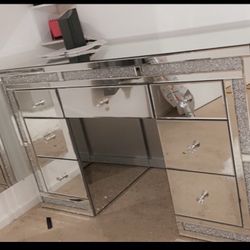 Makeup Crystal Vanity 