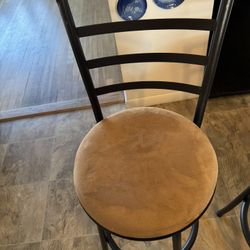 2 Bar Stools