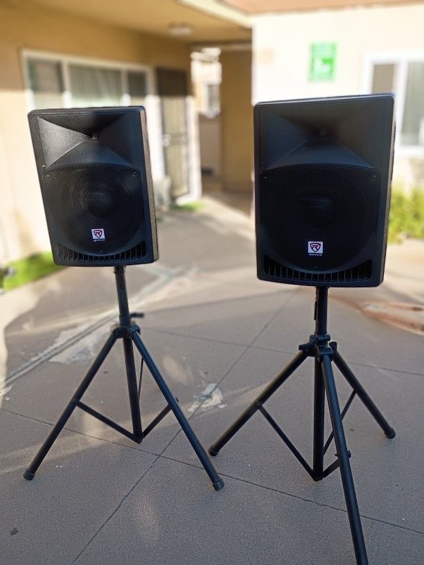 Brad New DJ Speakers. 12 In Each. 1000wts Everything Box Great No Bluetooth $350