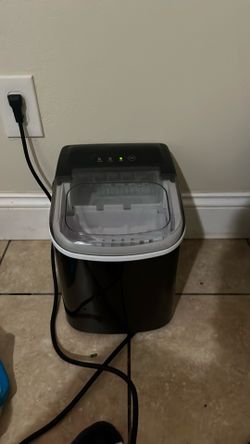 Icemaker