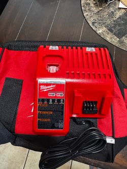 Milwaukee Charger (brand new)