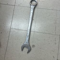 2-1/2 Wrench