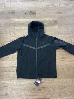 Black Nike Tech Large