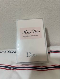 Perfume dama 100ml floral suave peonia rosa limpio- Nuevo