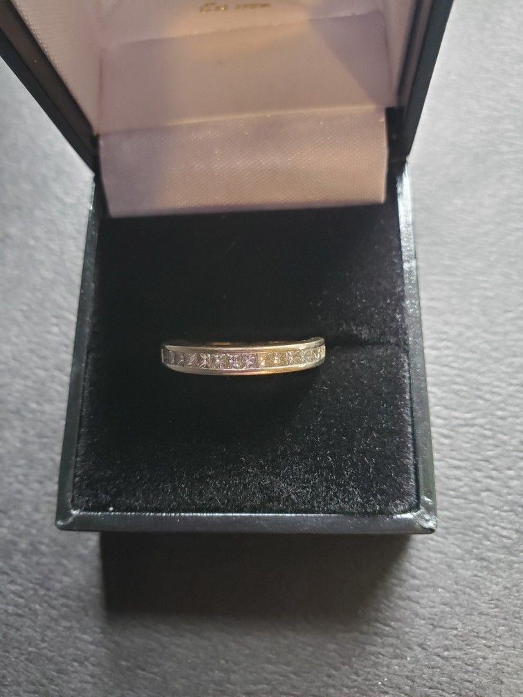 14k WHITE GOLD AND DIAMOND BAND
