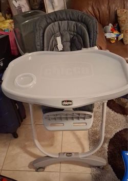 Chicco Baby High Chair with Tray / comedor de bebé
