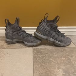 LeBron 15 Wolf Grey