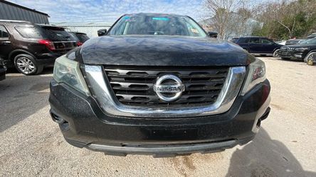 2017 Nissan Pathfinder