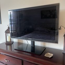 40 Inch Samsung TV