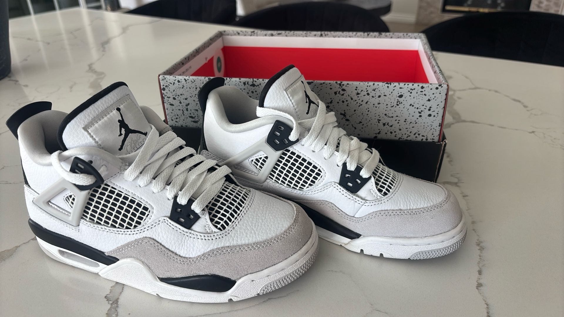 Air Jordan 4 RETRO (GS)