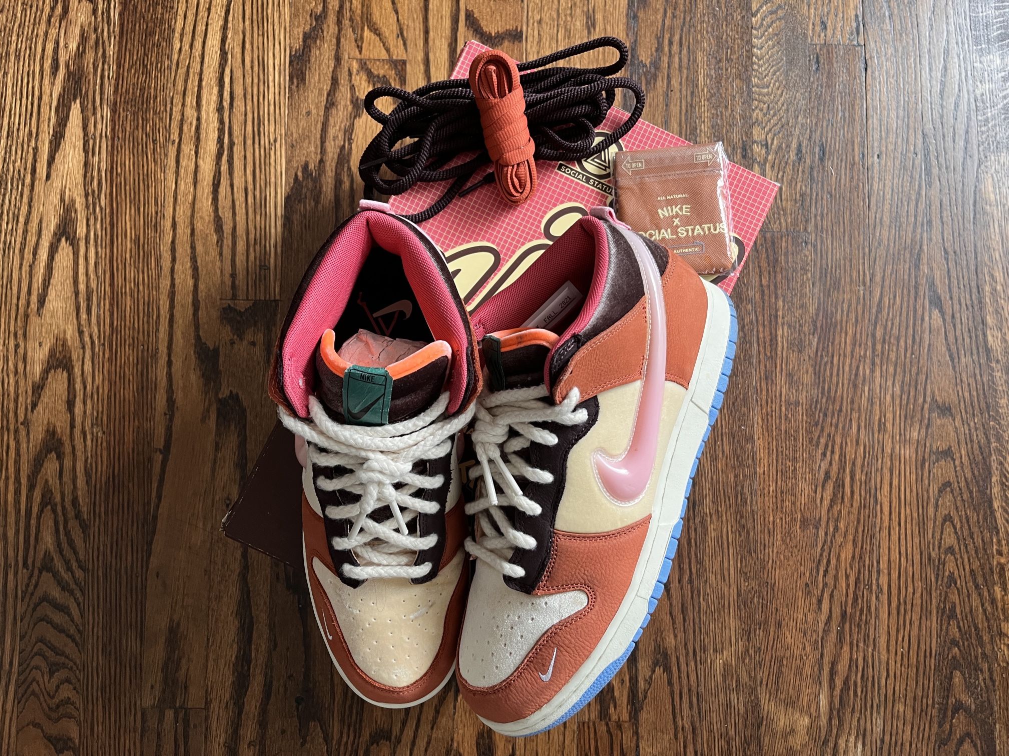 Social Status Dunk Mid Nike Dunk Mid X Social Status “ Chocolate