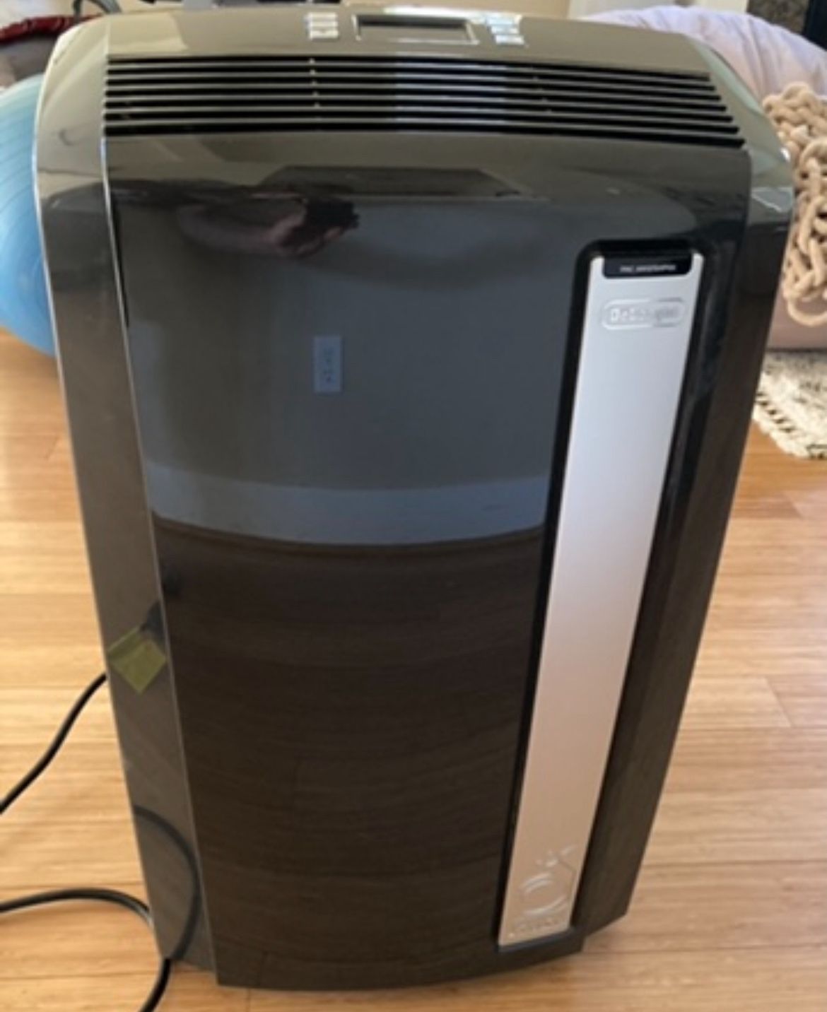 Portable Air Conditioner - Delonghi 4 in 1, 12,500 BTU