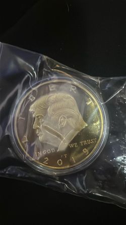2019 Donald Trump gold coin