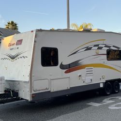 2004 Fleetwood Gear Box Toy Hauler