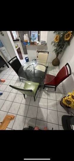 Juego De Comedor $200