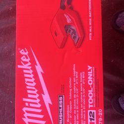 Milwaukee M12 Brushless 1-1/4”-2” Copper Tube Cutter 